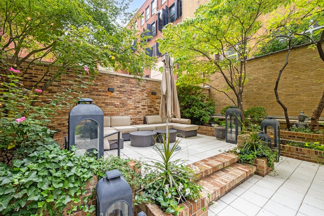 view of patio with outdoor lounge area