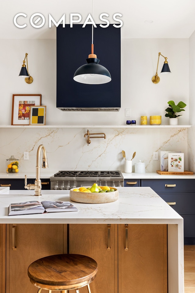 bar with backsplash, pendant lighting, and hardwood / wood-style flooring