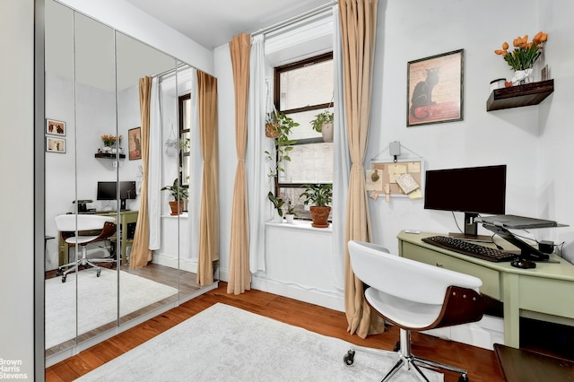 office area featuring light hardwood / wood-style flooring