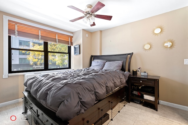 bedroom with ceiling fan