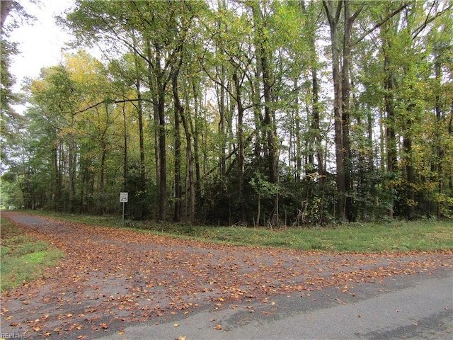 Listing photo 3 for 0.33 Powhatan Rd, Kilmarnock VA 22482