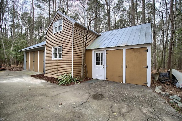 view of shed / structure