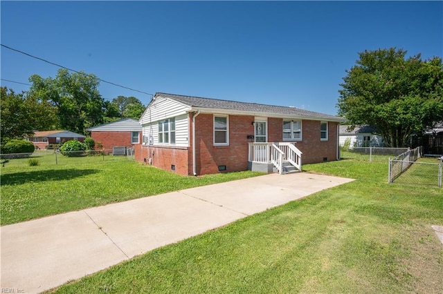 view of front of home with a front yard