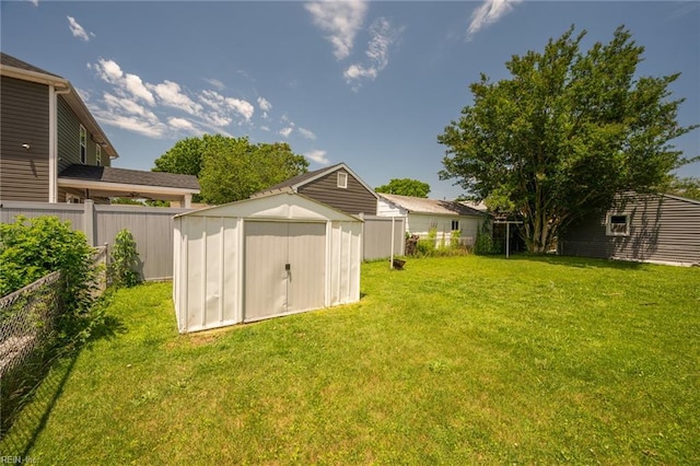 view of yard with a shed