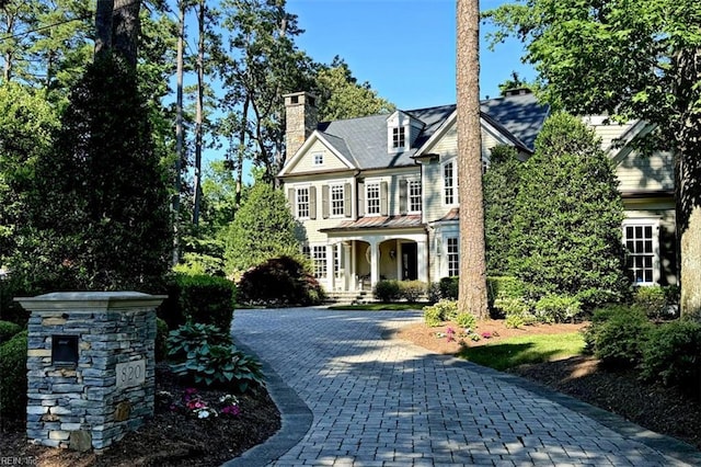 view of front facade featuring a porch