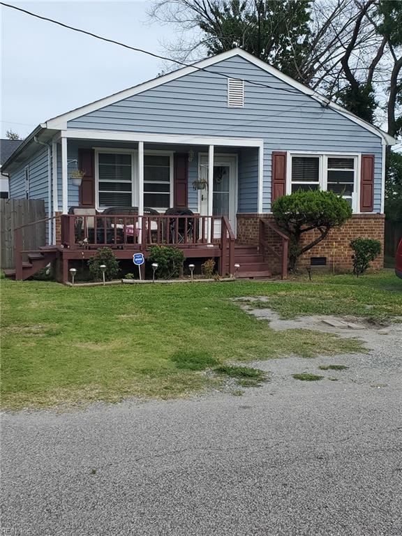 bungalow-style home featuring covered porch