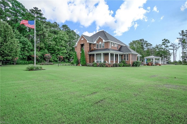 view of front of house with a front yard