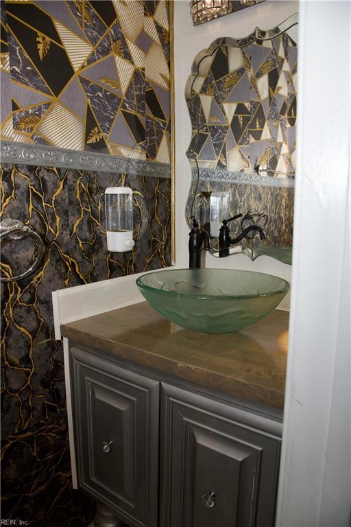 6703 Chambers Ln, Suffolk, VA 23435 - interior space featuring vanity and marble finish floor