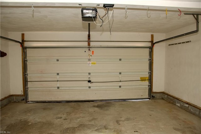 6703 Chambers Ln, Suffolk, VA 23435 - garage featuring a garage door opener