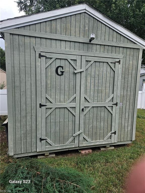 6703 Chambers Ln, Suffolk, VA 23435 - view of shed with fence