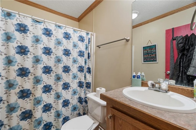 full bath featuring a shower with curtain, toilet, ornamental molding, a textured ceiling, and vanity