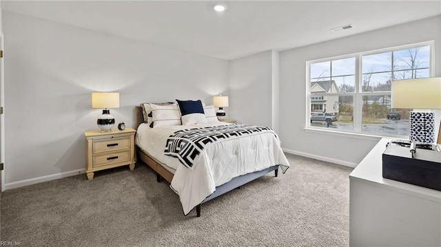 bedroom with carpet flooring