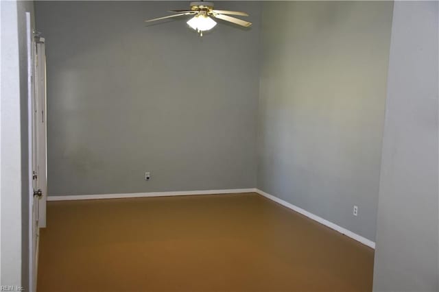 empty room featuring ceiling fan