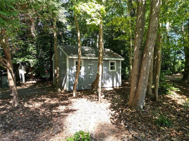 view of outbuilding