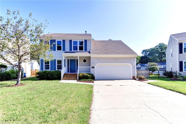 view of front of home featuring a front lawn