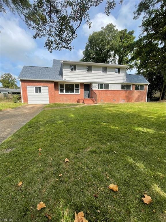 view of front of house featuring a front yard