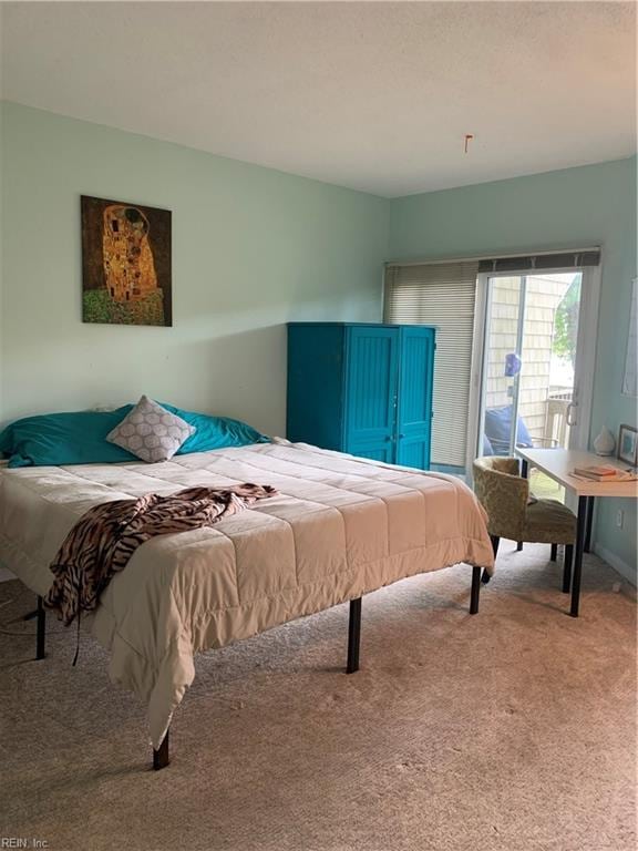 bedroom with carpet flooring