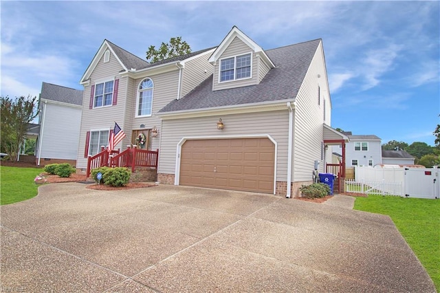 view of front of house featuring a front yard