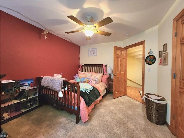 bedroom featuring carpet floors and ceiling fan