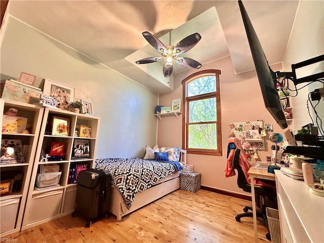 1057 W Rd, Chesapeake, VA 23323 - bedroom featuring lofted ceiling, light wood finished floors, baseboards, and a ceiling fan