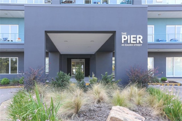 40 Rader St Unit 507, Norfolk, VA 23510 - entrance to property featuring stucco siding