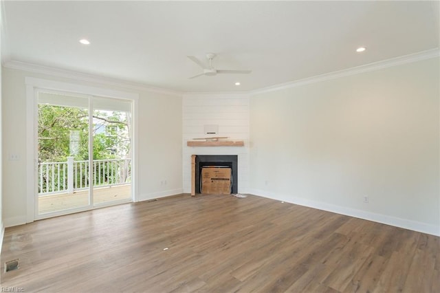 unfurnished living room featuring ornamental molding, light hardwood / wood-style flooring, and ceiling fan