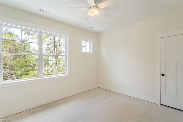 empty room with ceiling fan