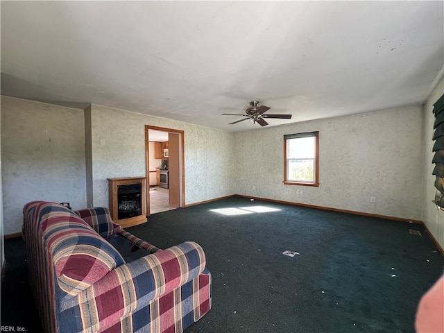 living room with carpet and ceiling fan