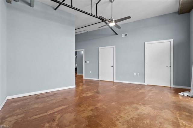 garage featuring ceiling fan