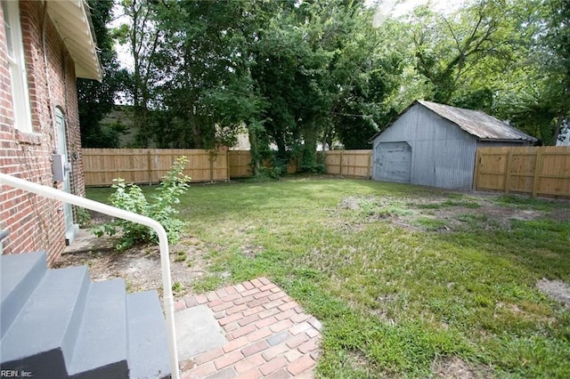 view of yard with a shed