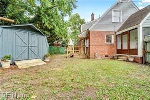 view of yard with a shed