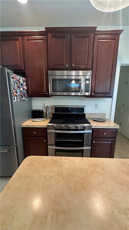 kitchen featuring stainless steel appliances