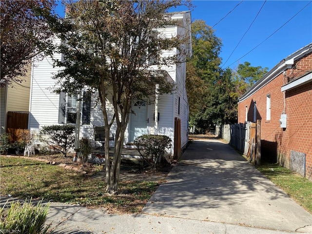 view of home's exterior