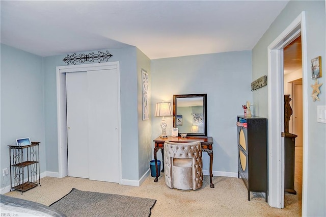 foyer featuring carpet floors