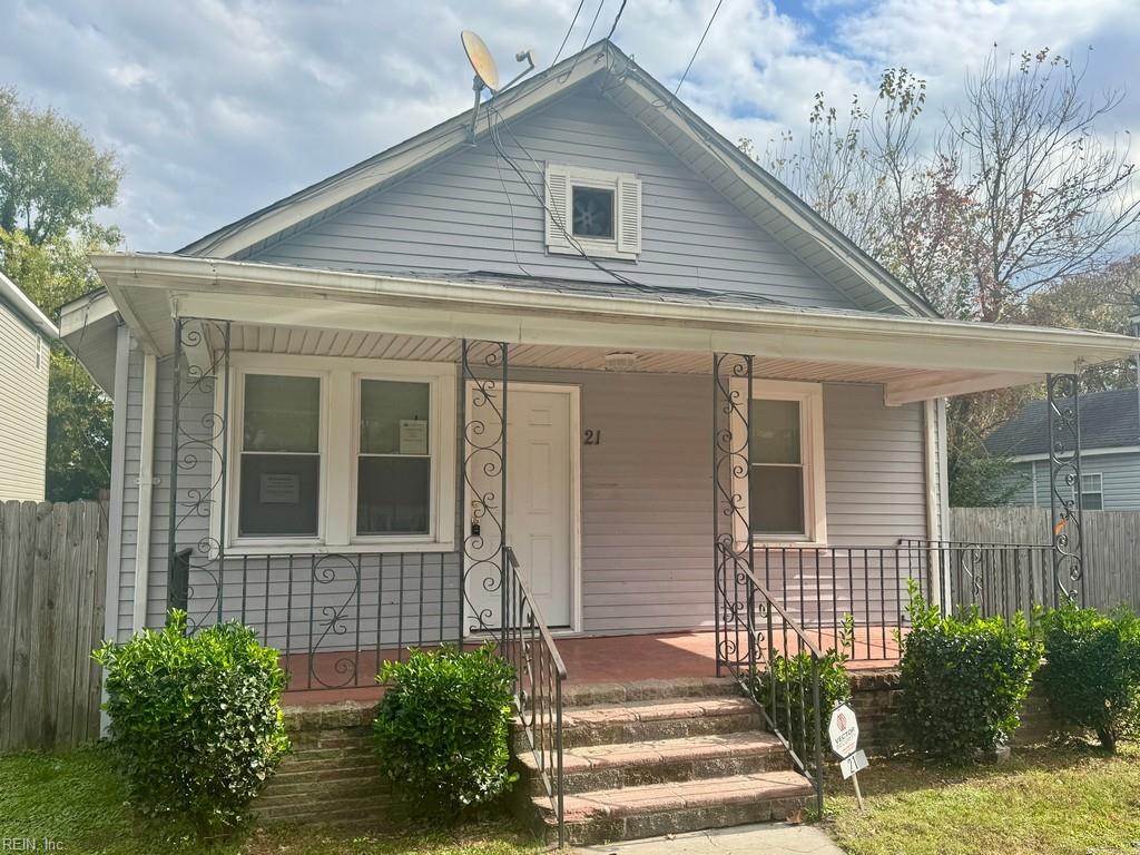 bungalow-style house with a porch