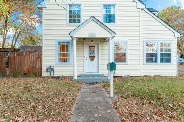 view of front facade with a front yard