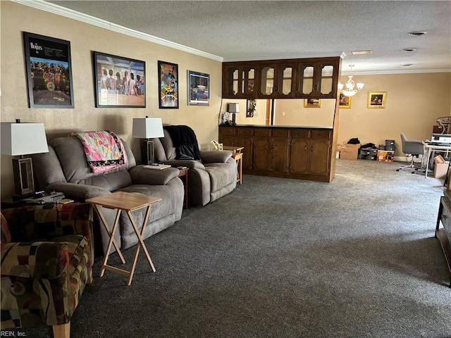 carpeted living room featuring an inviting chandelier, a textured ceiling, and ornamental molding