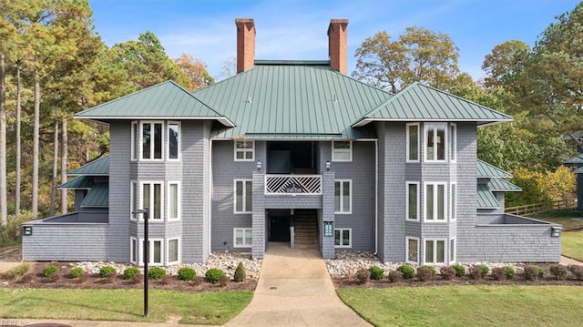 view of building exterior