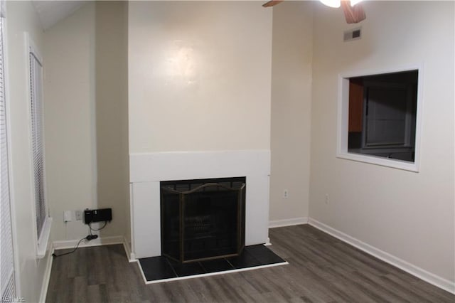 details with hardwood / wood-style flooring and ceiling fan