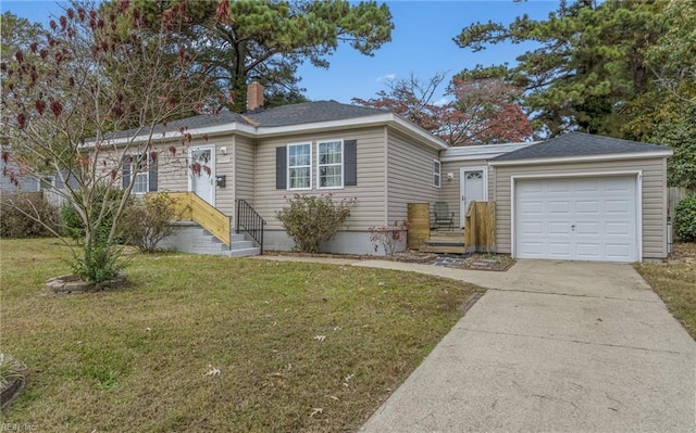 view of front of house featuring a front lawn