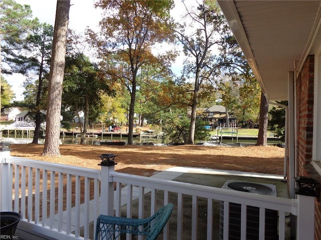 view of yard featuring a water view