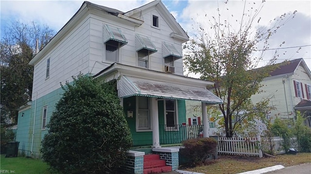 view of front of house