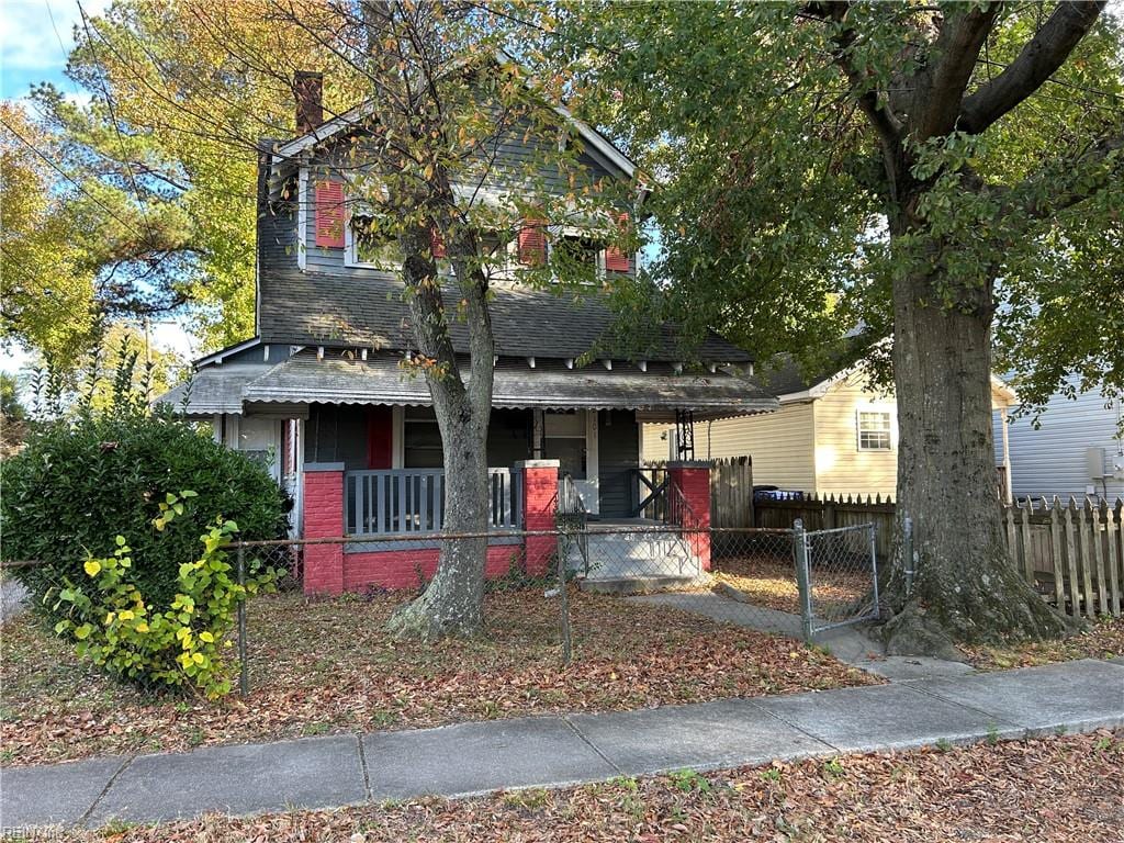 view of front facade with covered porch