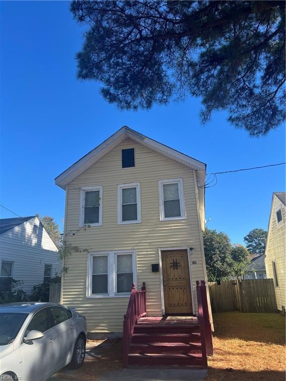 view of front of property