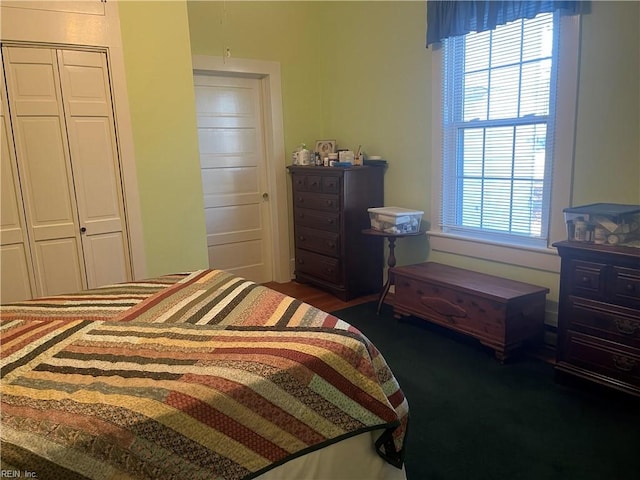 bedroom featuring a closet