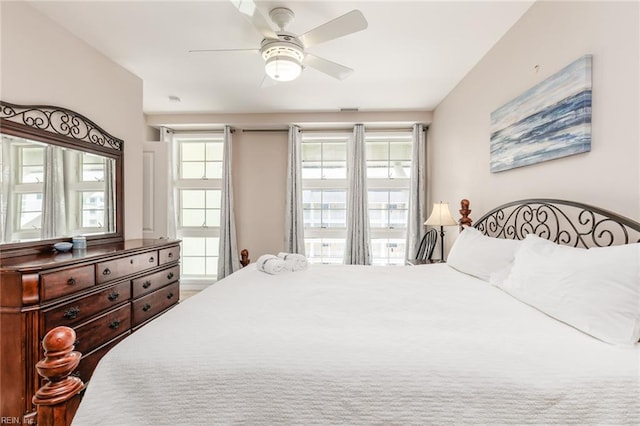 bedroom featuring ceiling fan