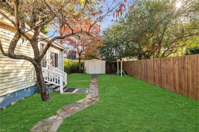 view of yard with a shed