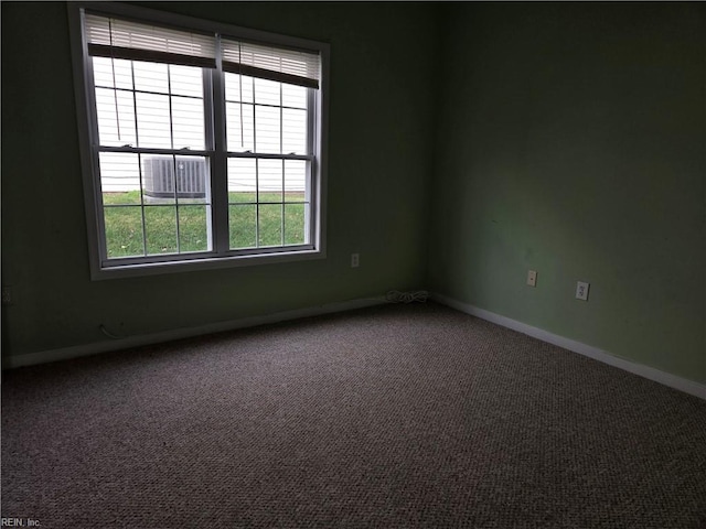 empty room featuring carpet