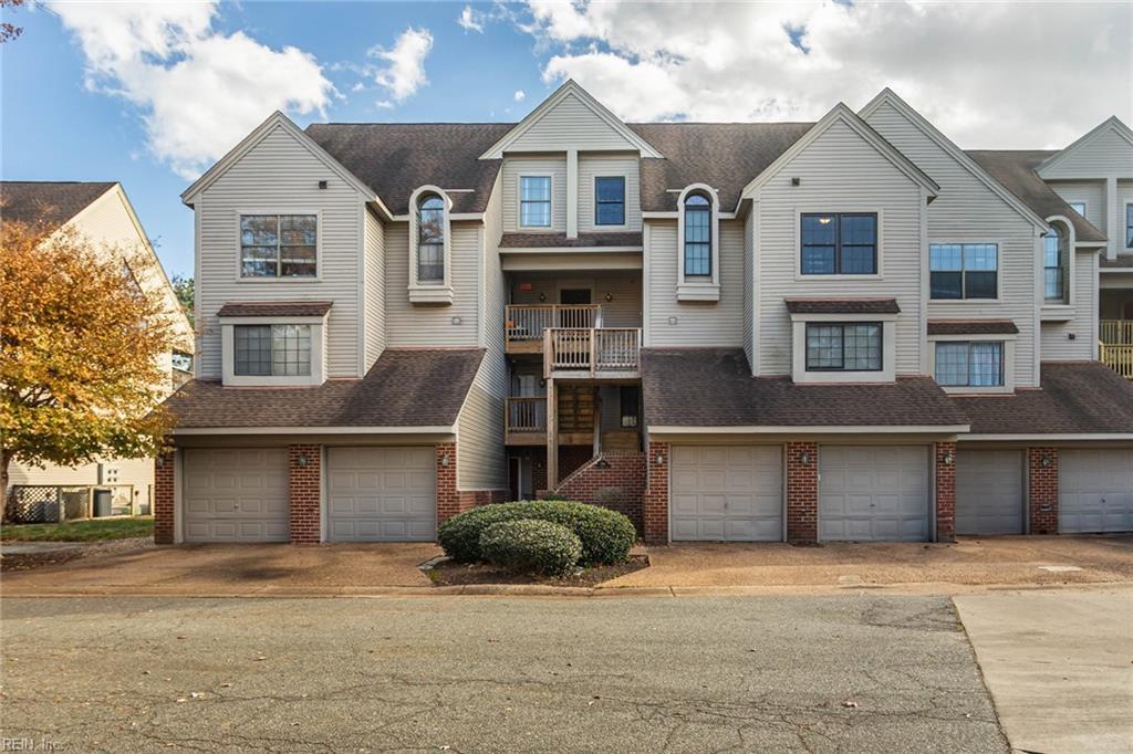 view of townhome / multi-family property