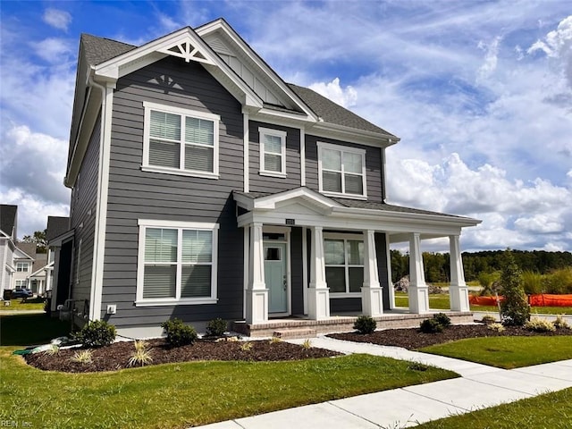 view of front of house with a front lawn